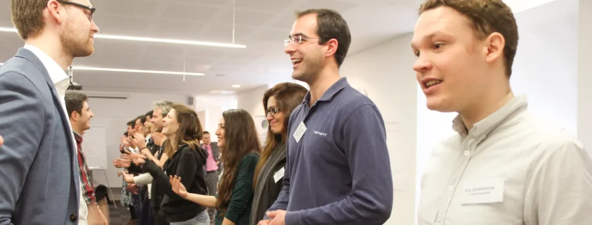 VOX Academy module: Communicating — online communication skills training